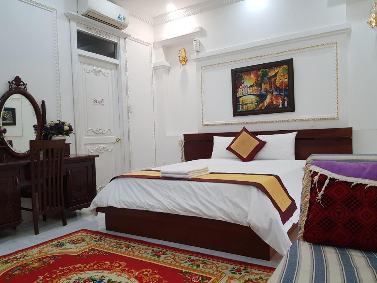 Kim Cuong - Hotel Near Tan Son Nhat Airport โฮจิมินห์ซิตี้ ภายนอก รูปภาพ